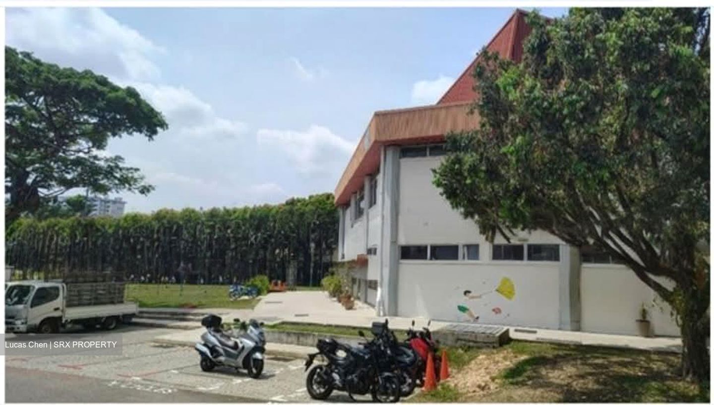 Ang Mo Kio West Area Office (D20), Shop House #561763911